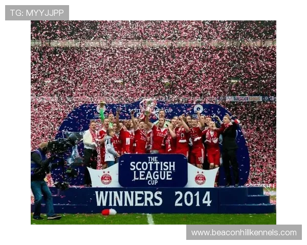 阿什拉夫荣膺世界最佳右后卫，受到广泛关注并引领足球新潮流