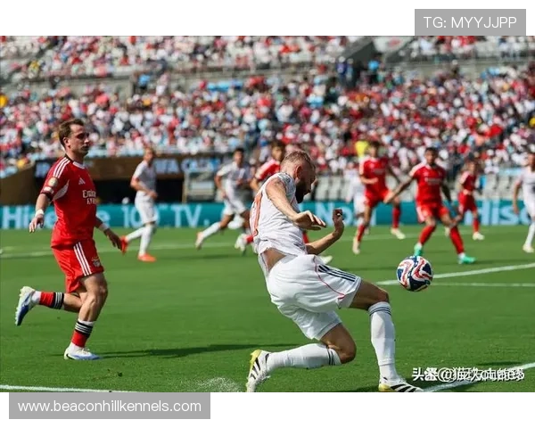 拜仁慕尼黑中场控制力难以稳定比赛节奏，当前阶段表现波动对球队整体节奏形成制约